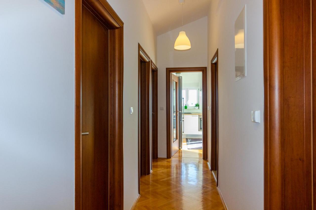 Omis Wind Rose Apartment ภายนอก รูปภาพ