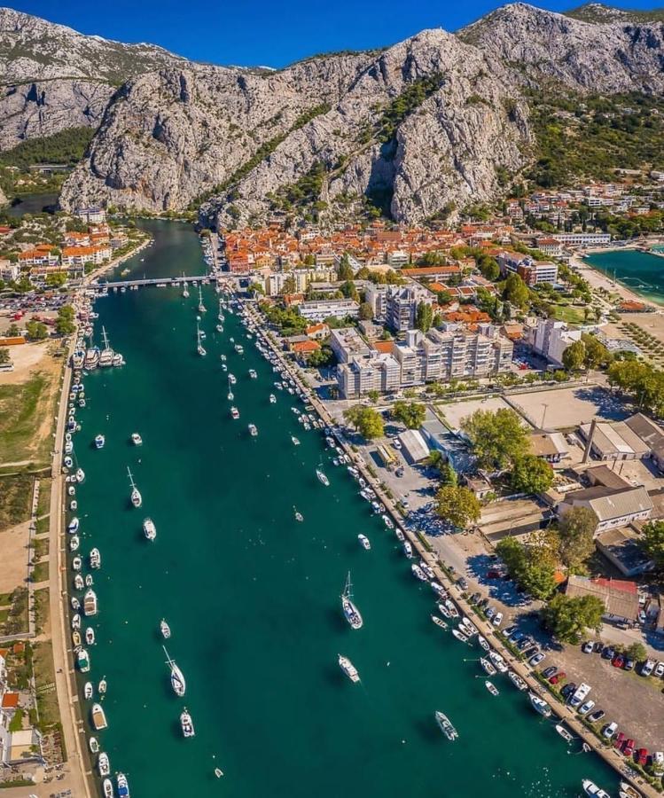 Omis Wind Rose Apartment ภายนอก รูปภาพ