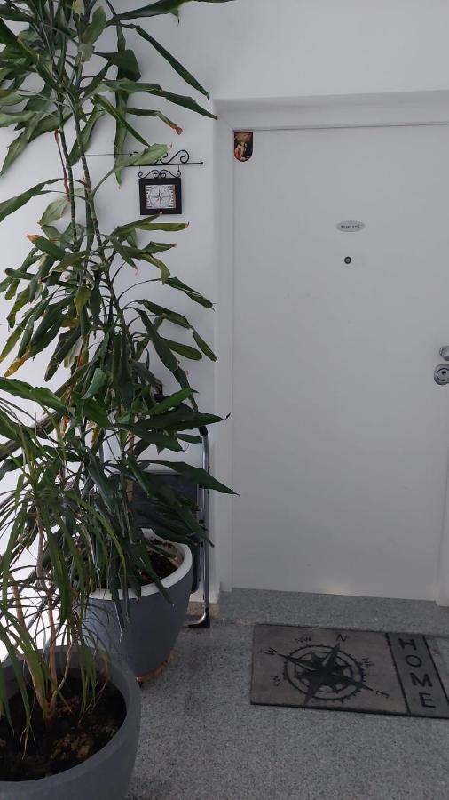 Omis Wind Rose Apartment ภายนอก รูปภาพ