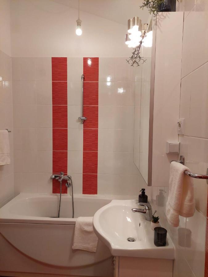 Omis Wind Rose Apartment ภายนอก รูปภาพ